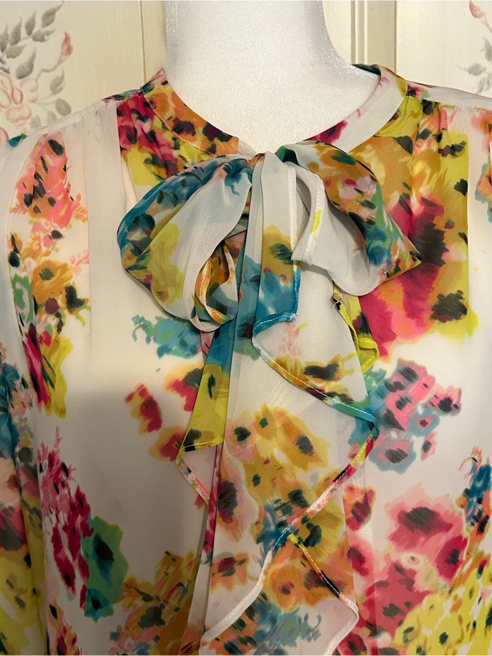 Kut from the Kloth White Floral Bow-Tie Blouse with Pink, Yellow & Teal Accents
